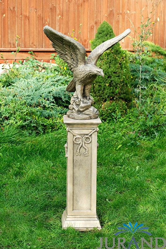 Decorative garden pedestal in antique style column with eagle figure made of weather-resistant cement