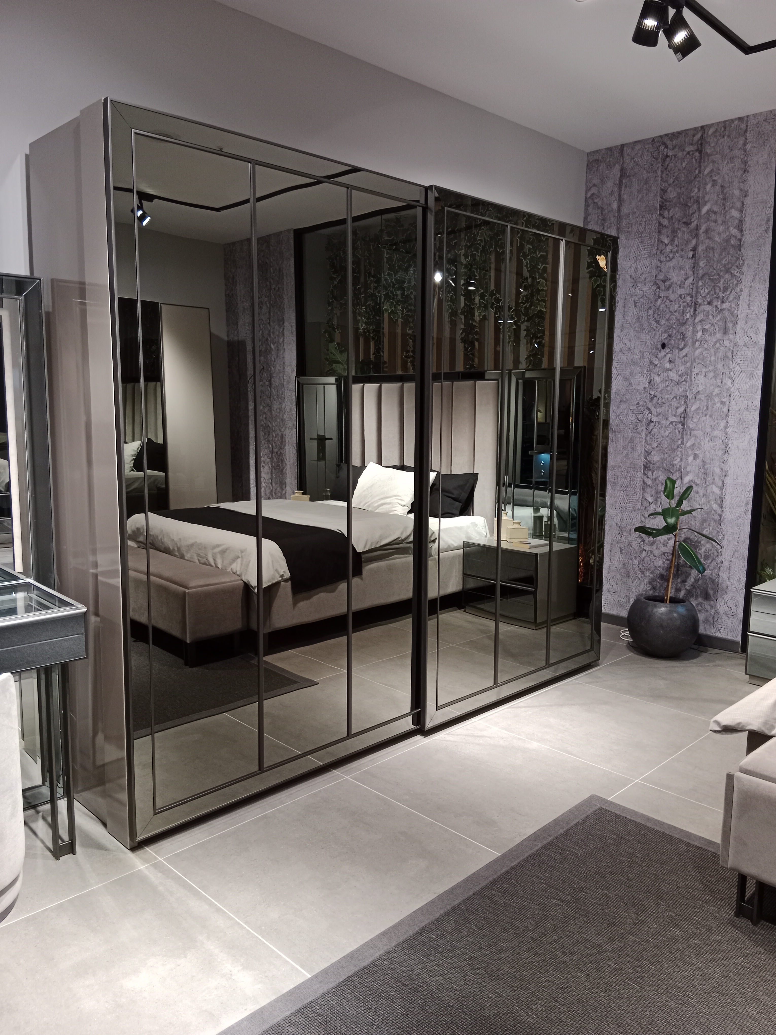 Exclusive black wardrobe Stylish wooden bedroom furniture