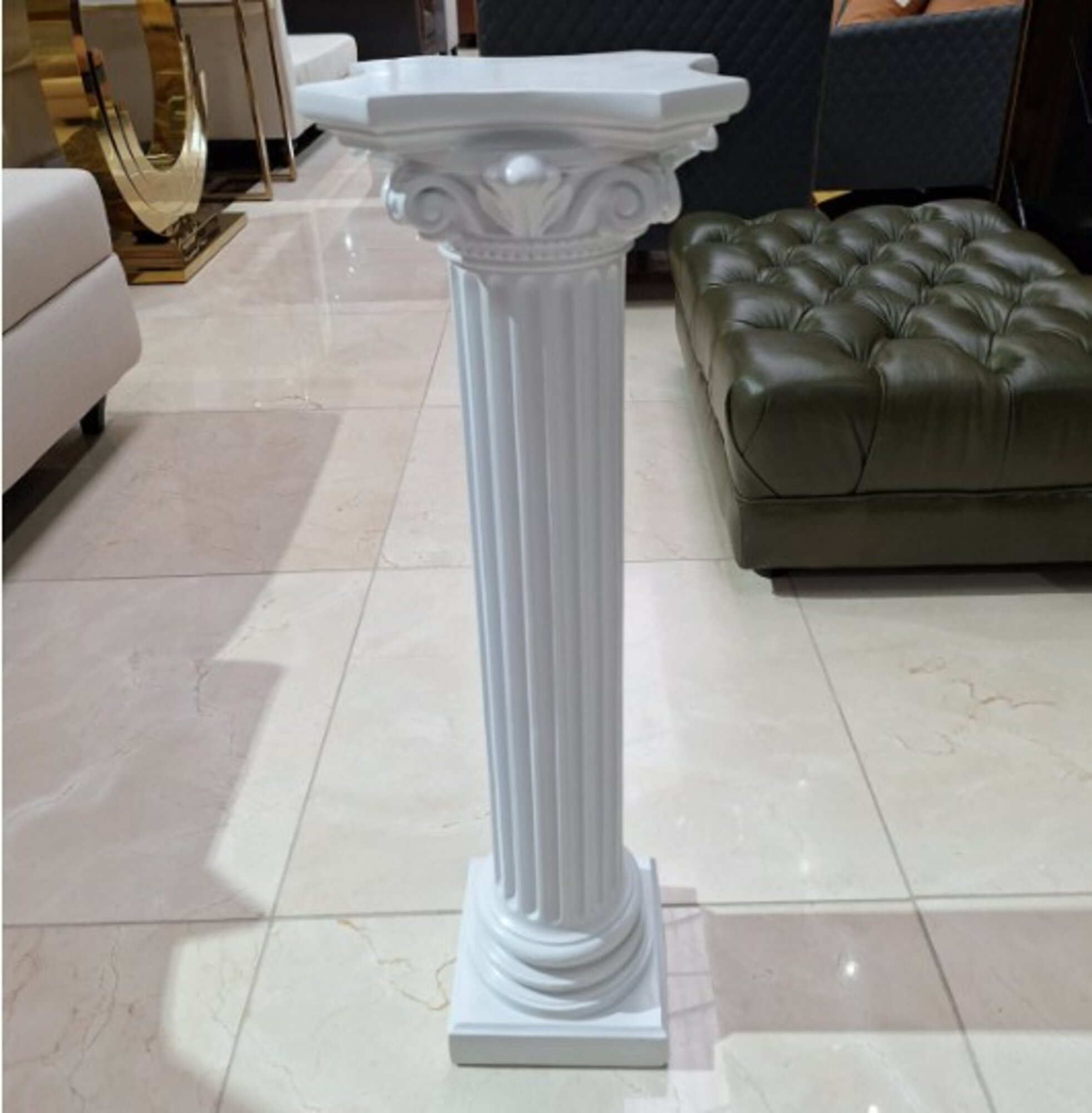 Stand Standing Antique Column Sculpture Mouldings Decorative Lights Figure On Stock
