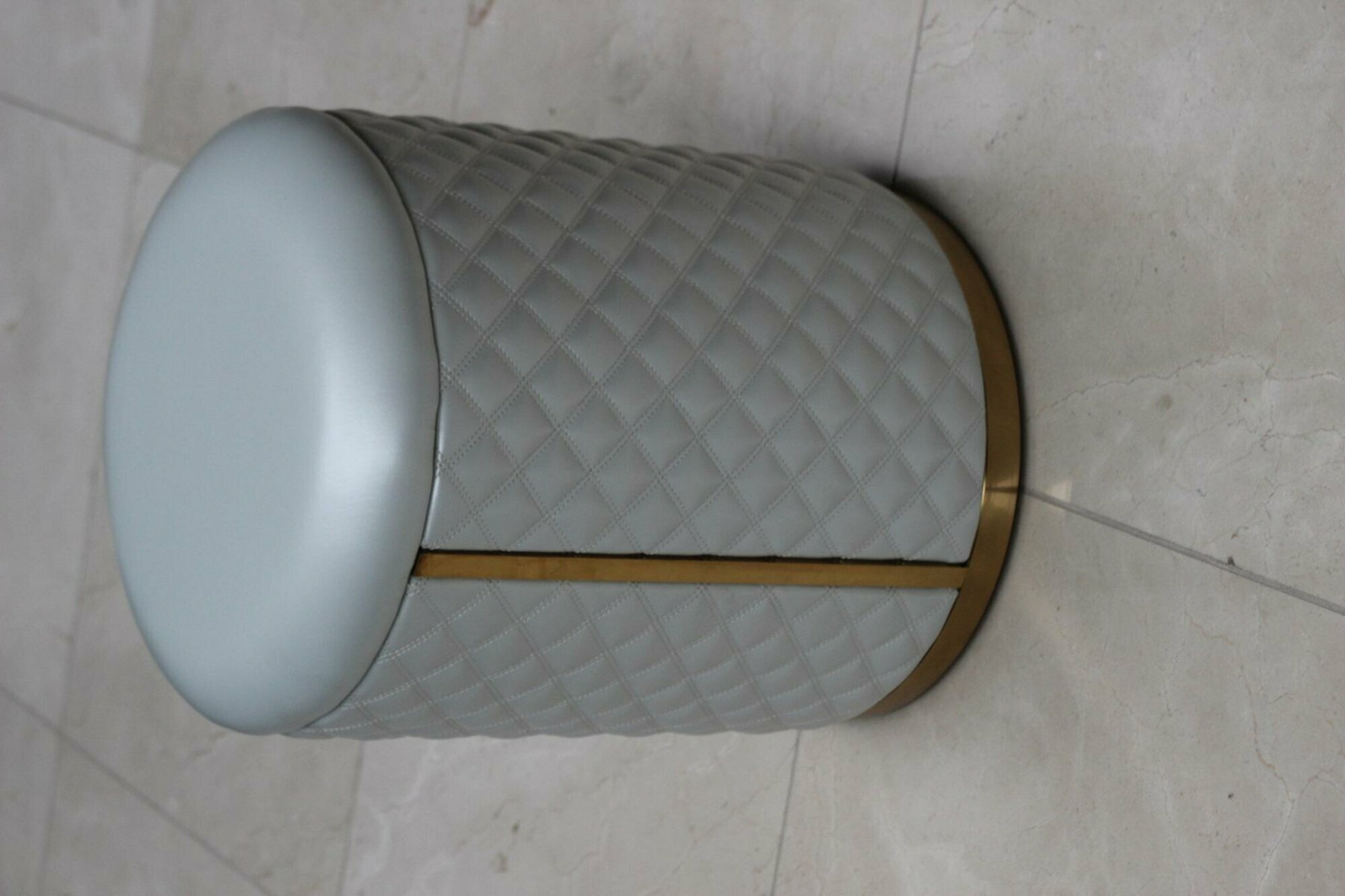 Ottomane Sitzhocker Sitzpouf Wohnzimmer Polster Bank Fußhocker On Stock