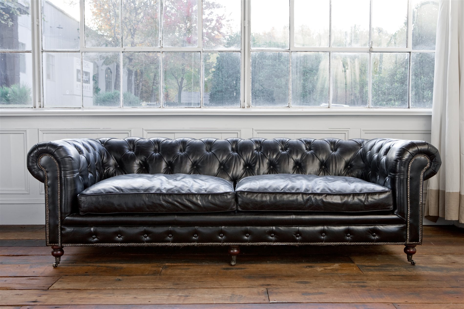 Chesterfield Sofa XXL 4-Seater Black Faux Leather Luxurious Classic Style Royal Couch with Cushions & Wooden Feet