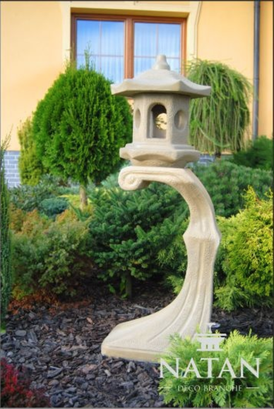 Outdoor/terrace decorative lamp sculpture made of weather-resistant cement 137cm