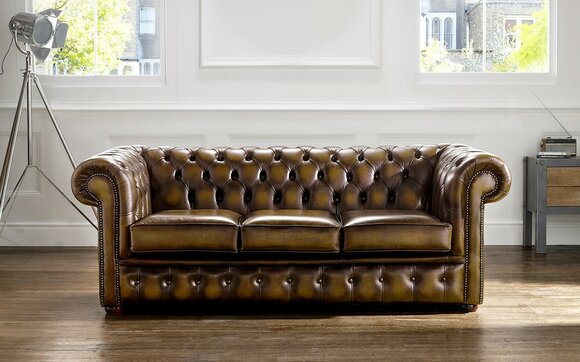 Classic Chesterfield Sofa 3-Seater Brown Faux Leather Shiny Upholstery Comfortable Couch