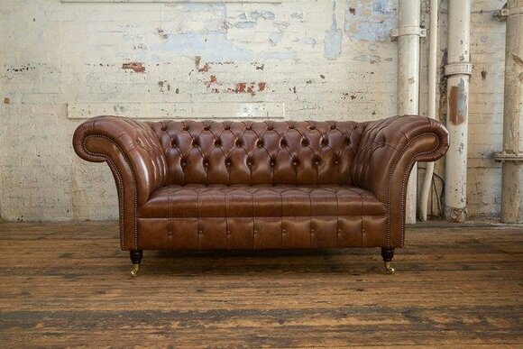 Classic 2-Seater Sofa Chesterfield Sofa With Buttons Brown Faux Leather Upholstery Comfortable on Castors