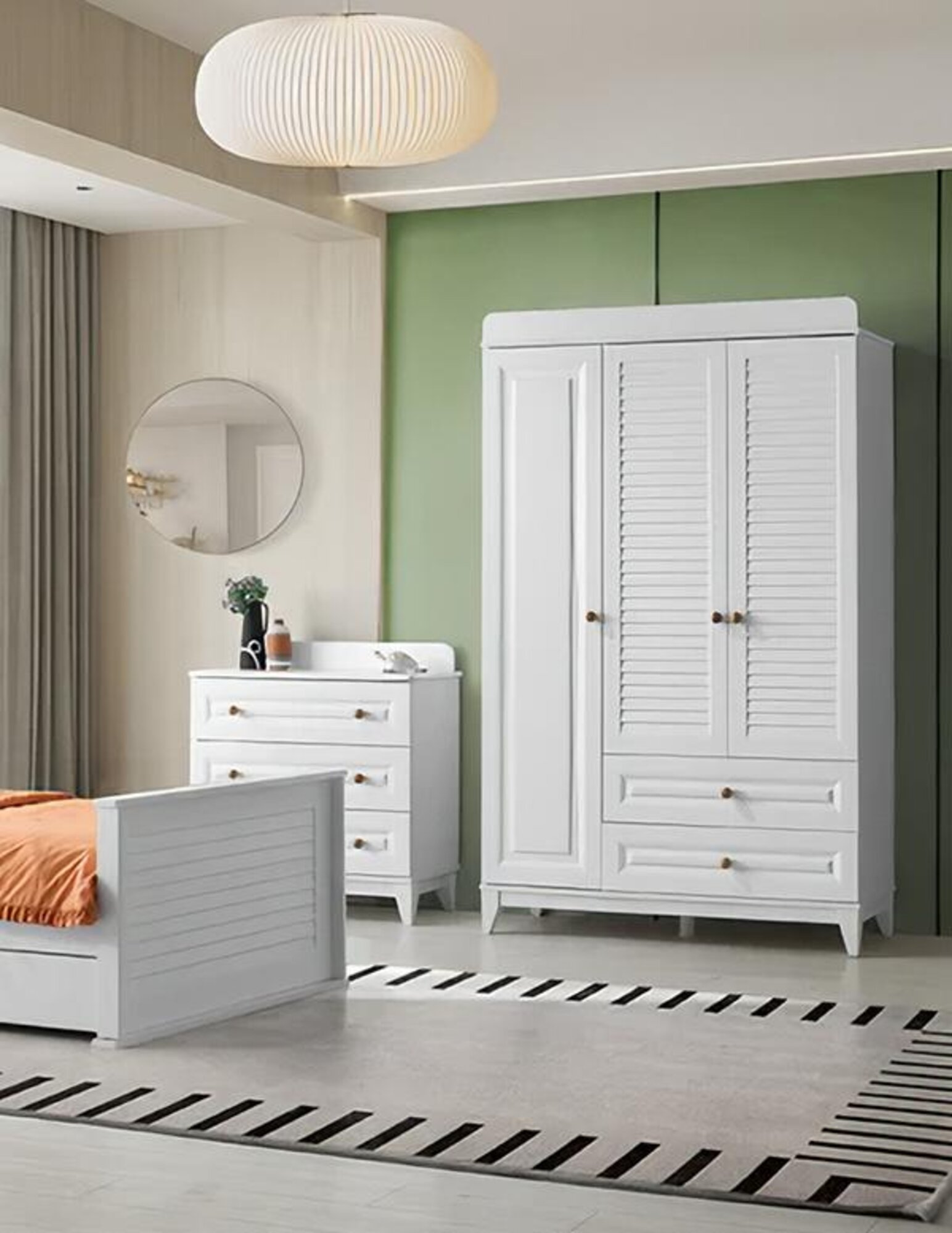 Wardrobe set + dresser – practical and stylish furniture for any room