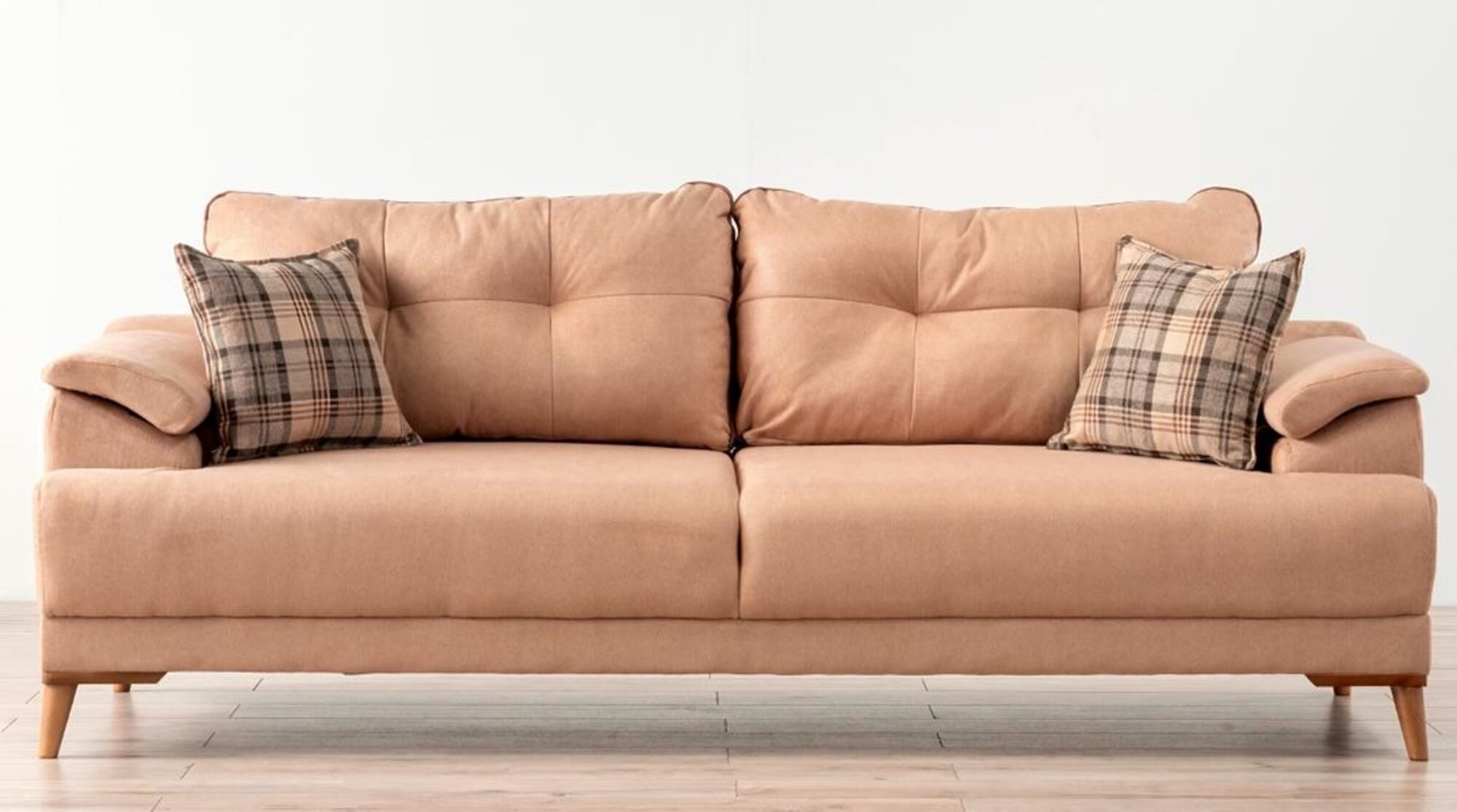 Comfortable 3-seater with stylish design for any living room.