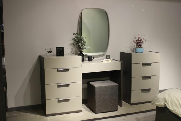 Dressing table with mirror make up bedroom design furniture wood 2 pcs. new