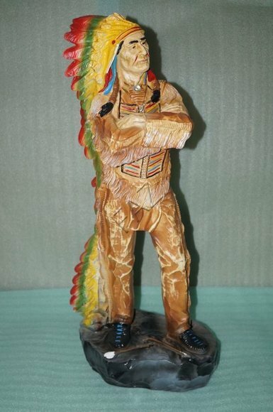 Decor figure of red indian guardian dressed in a brown suit 80cm
