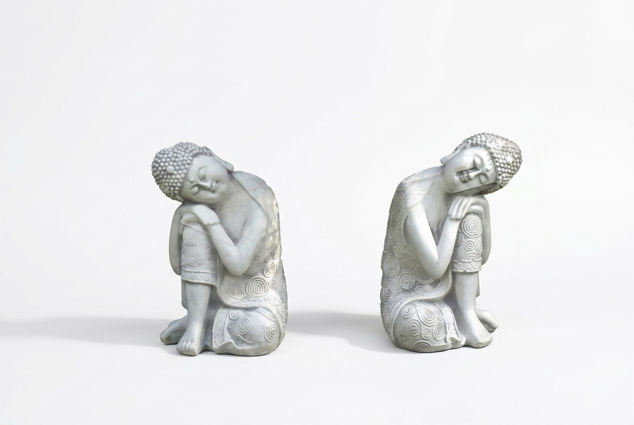Buddha sculpture in stone look. Large sculpture for garden and living area 24cm