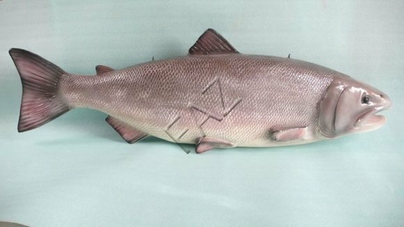 Gloss decorative sculpture designed as long fish figure 40 x 125cm