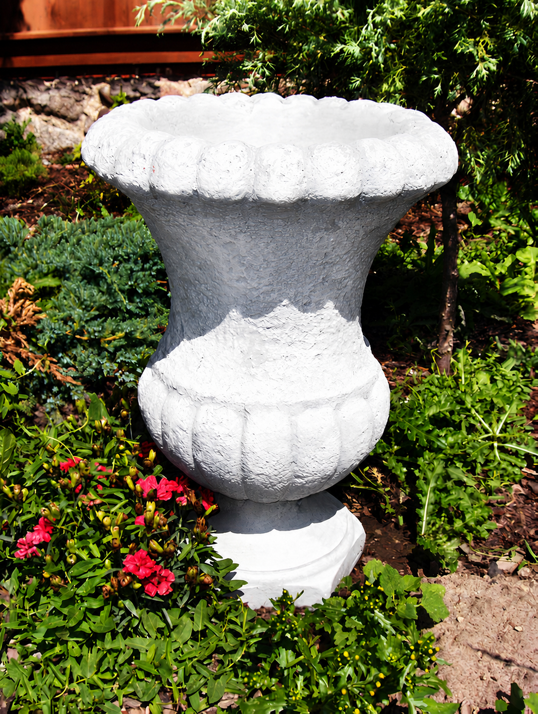 Massive plant container flower box planter pot made of stone cast 2007