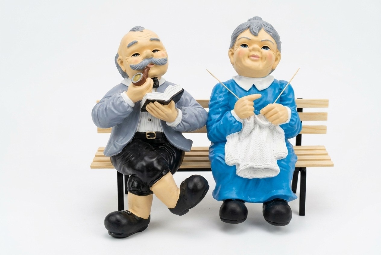 Design grandfather grandmother figure statue sculpture figures sculptures decoration B432a