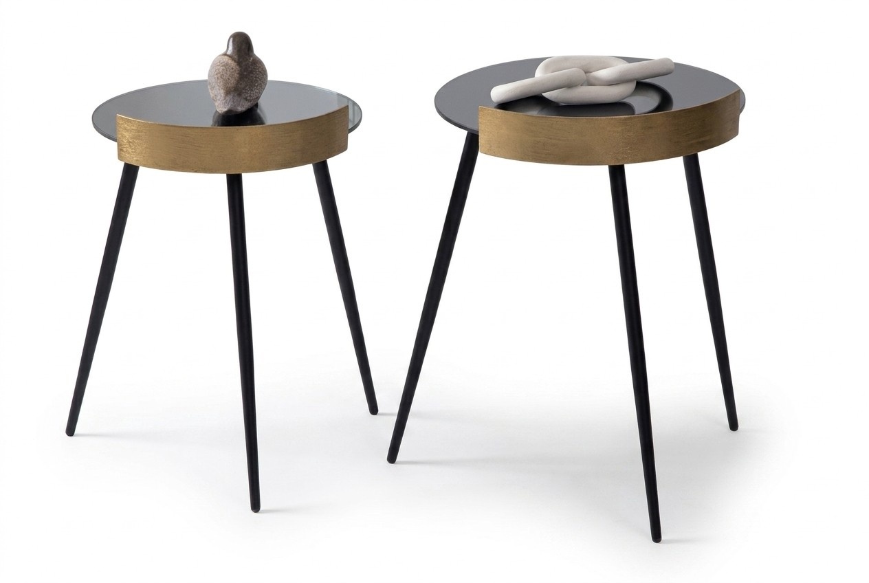 Elegant side table set in a 2-pack – space-saving and always in style.