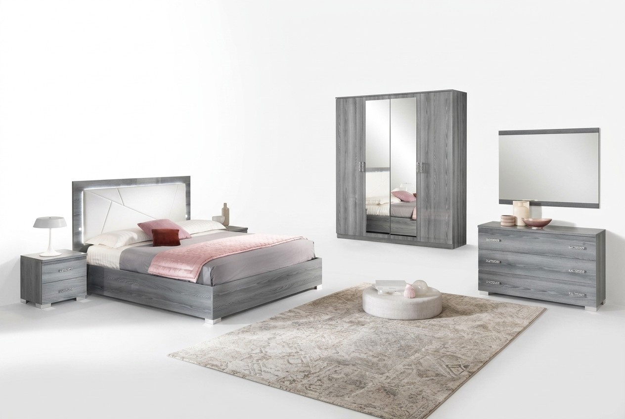Italian furniture 4 pieces. Bedroom set bed 2x bedside table wardrobe New