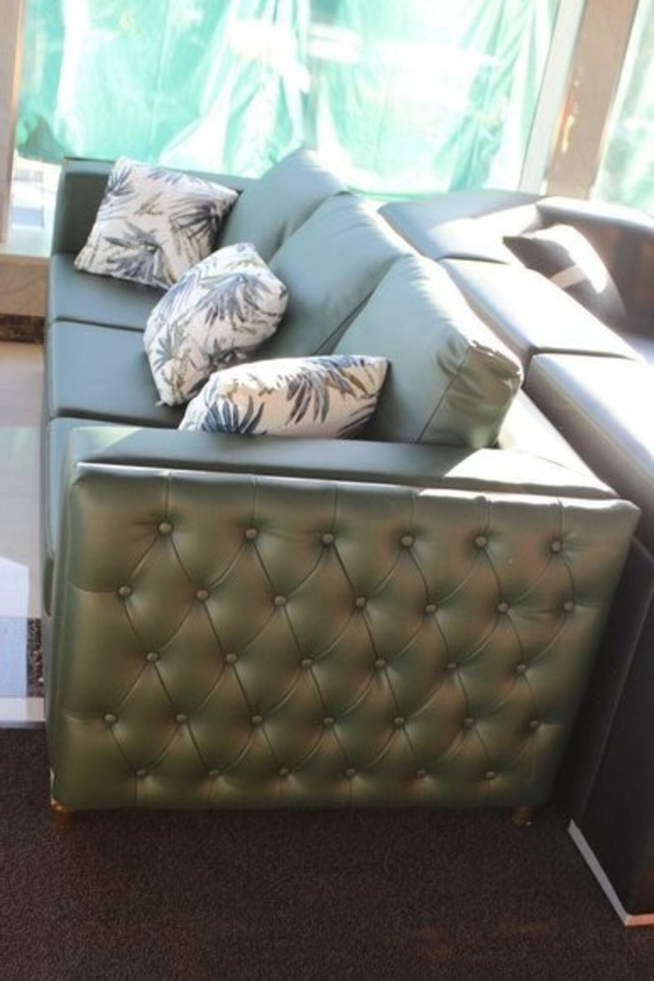 Luxury Three Seater Classic Couch Upholstery Furniture Green Sofas On Stock