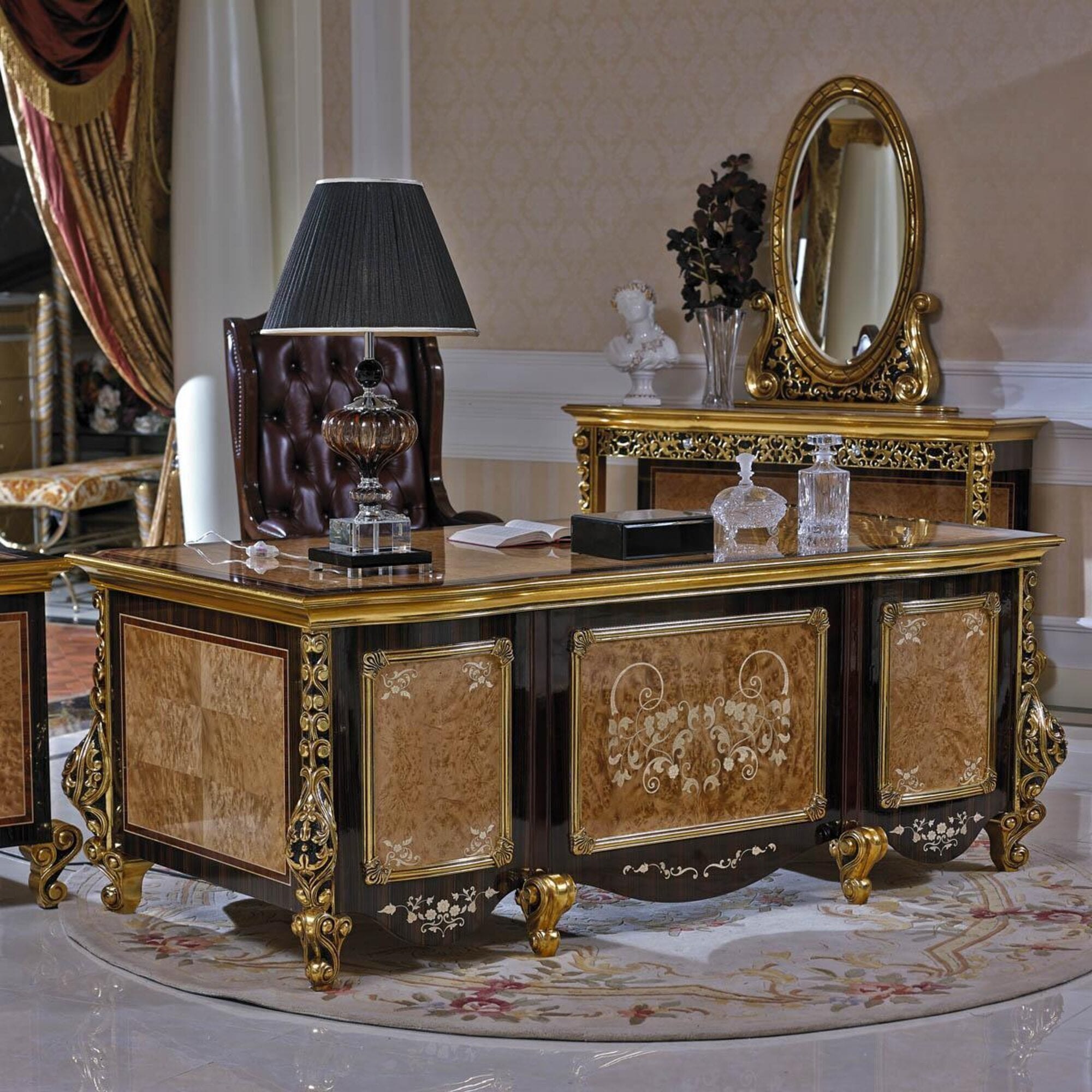 Schreibtisch im Barockstil Klassischer Chefschreibtisch Luxuriöses Holz Goldfarben Sofort