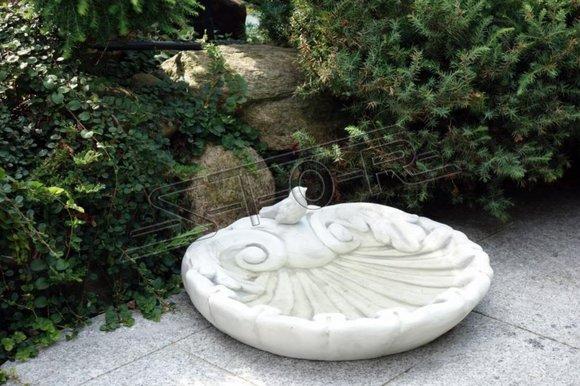 Bird bath garden decorative sculpture of shell figure made of weather-resistant cement