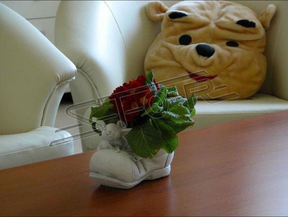 Design flower pot top planter vessel pots figure shoe sculpture new S104018