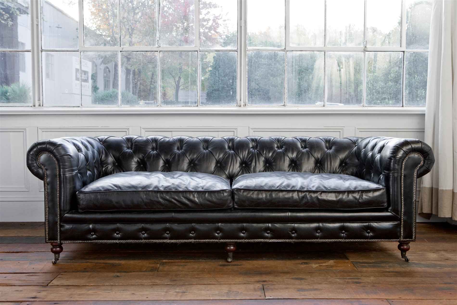 Chesterfield Sofa XXL 4-Seater Black Faux Leather Luxurious Classic Style Royal Couch with Cushions & Wooden Feet