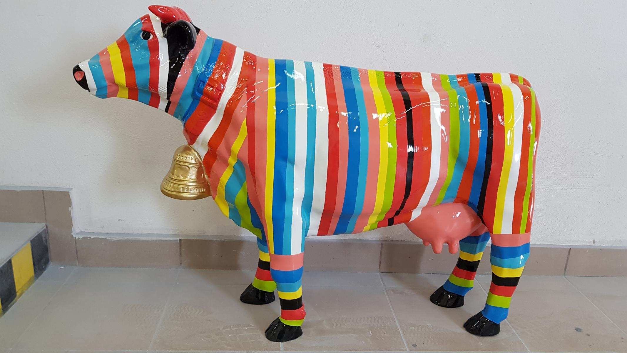 Designer Perfect And Abstract Modern Figurine Statue Beef New Plastic Deco Garden Sculptures