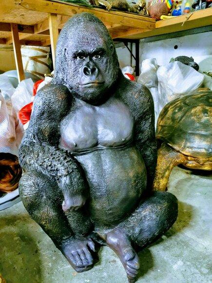 Gorilla sculpture statue figures statues sculptures garden figure garden statues