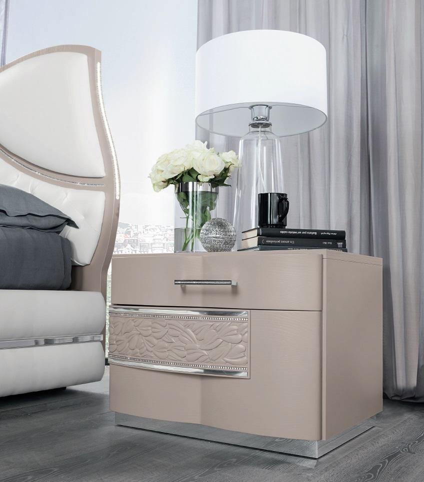 Nightstand Chest of Drawers Console Side Table Luxury Beige