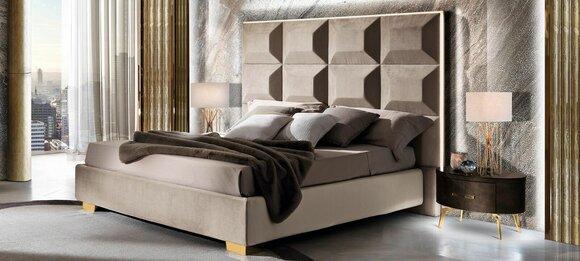 Modern bed luxury bedding Chesterfield furniture baroque hotel textile bedroom