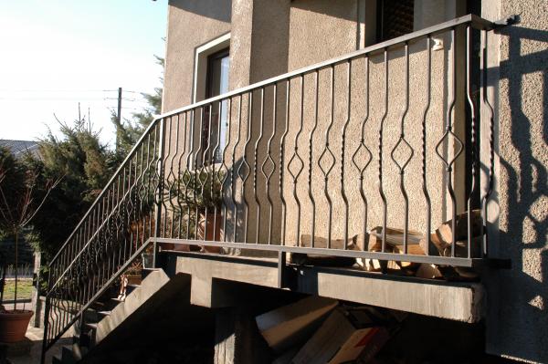 Classic Steel Staircase Wrought Iron Stair Railing Custom Manufacturing 147