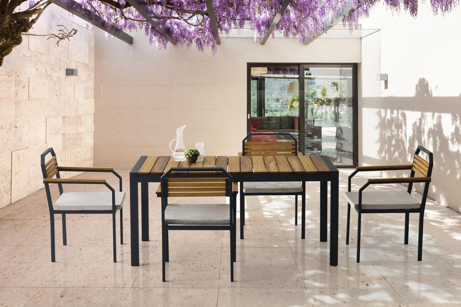 Dining area complete dining room table dining table chairs 5-piece brown wooden table