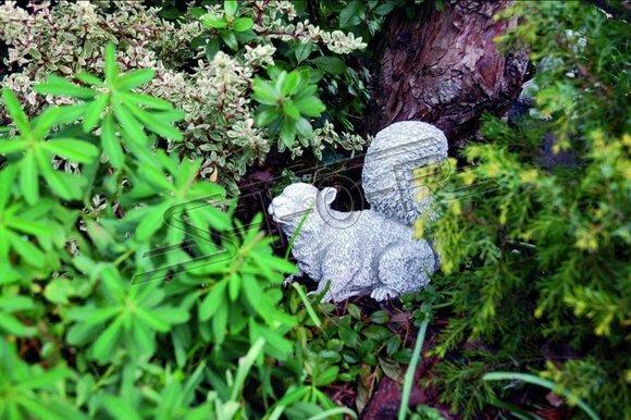 Garden Decoration Squirrel Patio Stone Figures Figurine Statue Sculpture 483