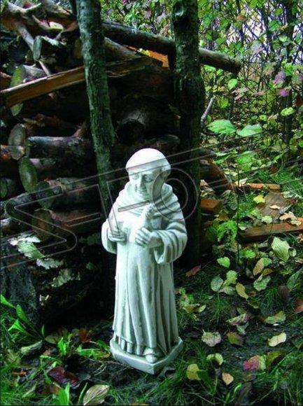 Garden decoration monk figure sculpture made of weather-resistant cement