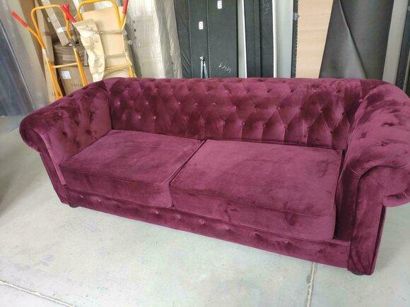 Sofa 2 seater padding metal design couches velvet vintage style Chesterfield