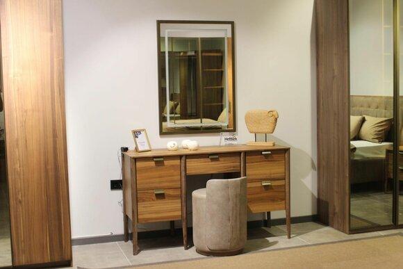 Luxury Furniture Design Dressing Table with Mirror Brown New Bedroom Furniture