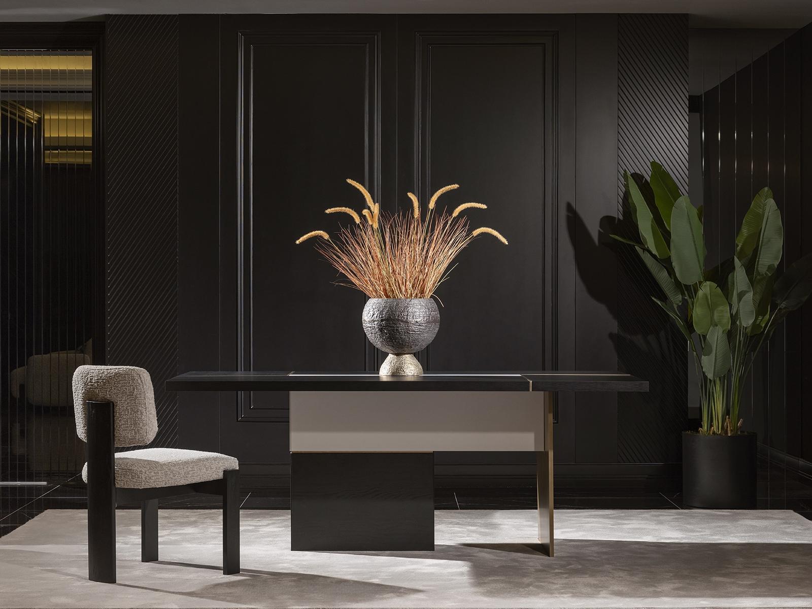 7-piece dining room set black wood/textile modern elegant