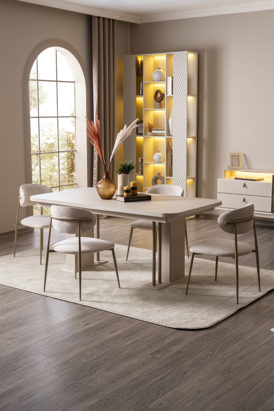 Modern style for the dining room: elegance and comfort.