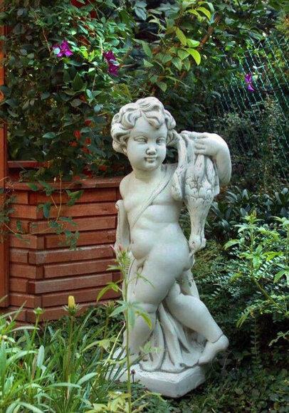 Decorative garden sculpture of a warrior boy with a booty made of weather-resistant cast stone 81 cm - 1501