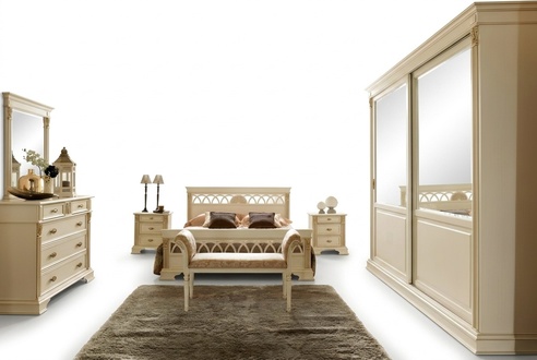 Classic style bedroom set of massive marriage double bed & 2x-bedside tables made of real wooden frame