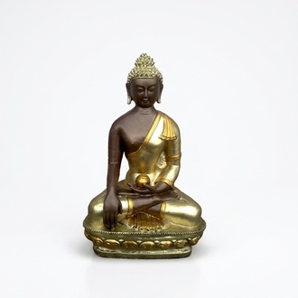 Decorative sculpture of meditating Buddha figure statue 44 cm height WG2020 (B35)