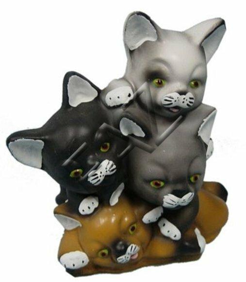 Decorative sculpture designed as 4-kitty playing figure 17cm height