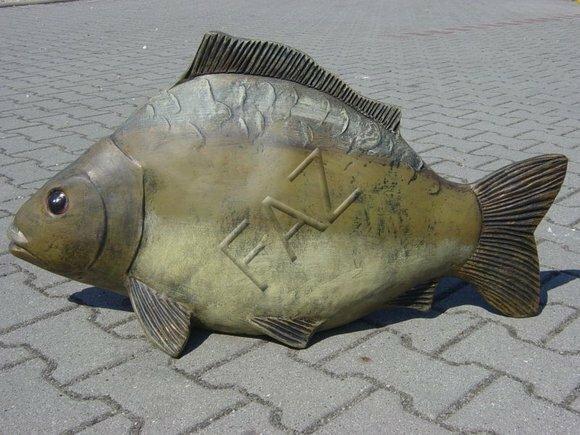 Massive decorative fish sculpture in original dark green colored 46x87cm