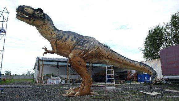 Massive dinosaur decorative figure statue sculpture 760 cm length