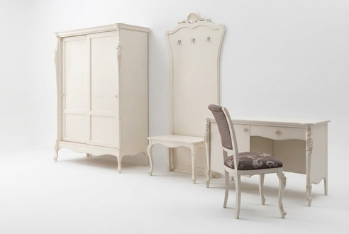 Classic bedroom complete set stool desk wardrobe 5 pieces.