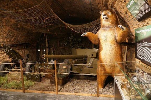Decorative sculpture of big brown bear figure 240cm height A668A