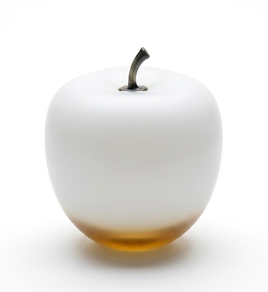 White gloss colored decorative sculpture designed as an apple 39x35cm B455