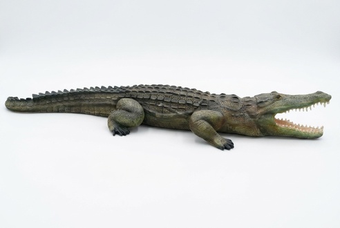 Decorative garden sculpture designed as crocodile figure 315 cm length