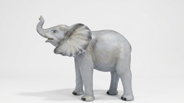Full silver colored decorative baby elephant figurine for garden 160cm length