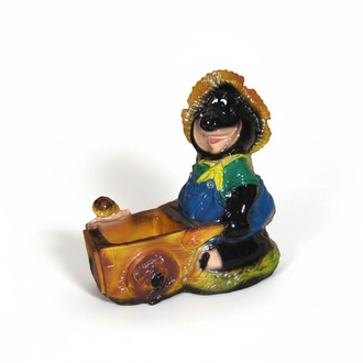 Decorative sculpture designed as a gloss mole gardener with an wheelbarrow 85 x 116 cm