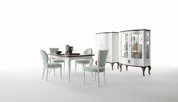 Classic style made of real wooden set of extendable dining table, 4x-chairs, sideboard & showcase