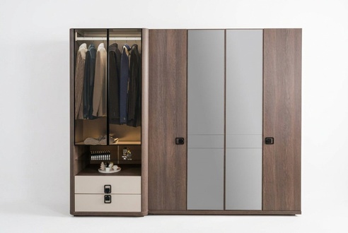 Elegant brown wooden wardrobe for stylish bedrooms.