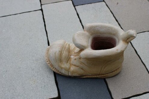 Design Figure Sculpture Figures Sculptures Decoration Stone Shoe Sculpture On Stock